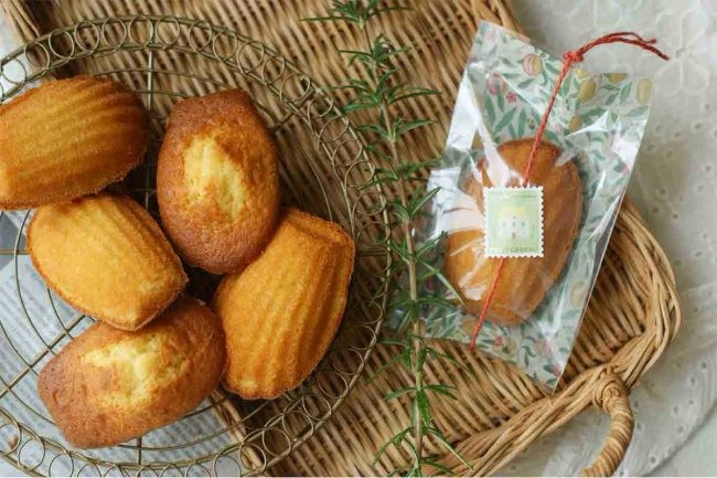 my-brain-is-confused-madeleine-from-the-supermarkets-original-packaging-buzzes-with-a-huge-bang-ill-look-twice-lol-theyre-confused-too-1756339878.jpg
