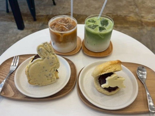 asakusa-relaxing-time-at-the-cafe-mocca-coffee-with-a-rabbit-motif-1758066824.jpg
