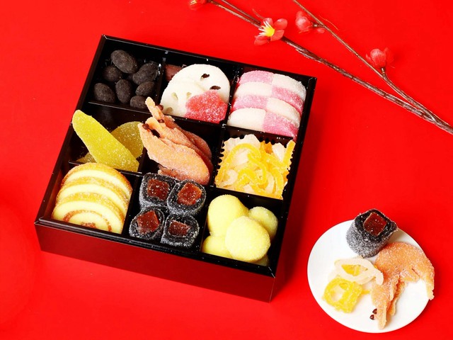 this-is-all-sweets-papabubure-gummy-osechi-is-now-accepting-reservations-we-also-have-half-sizes-1763596334.jpg